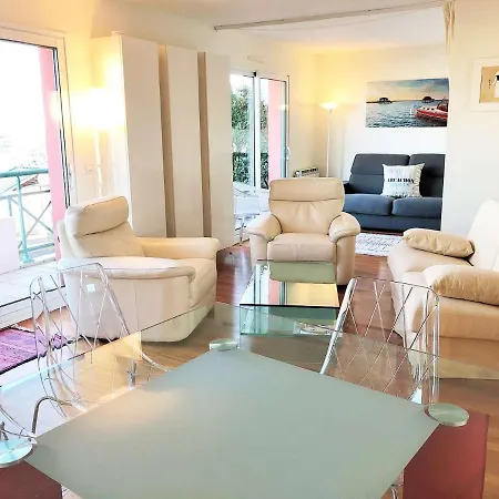 Lucia Standing Vue Bassin Appartement
