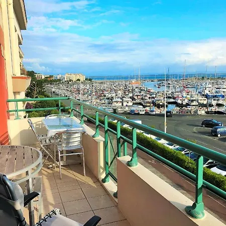 Lucia Standing Vue Bassin Appartement